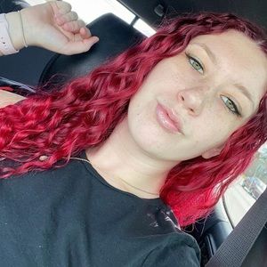 Meet your Posher, Briana